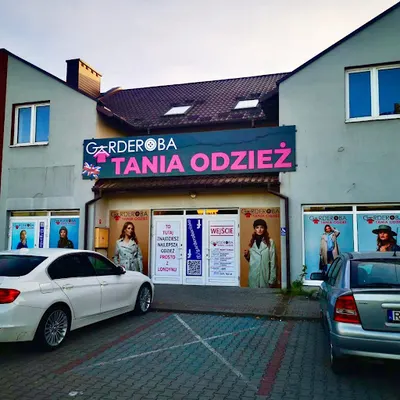 Garderoba Tania Odzież